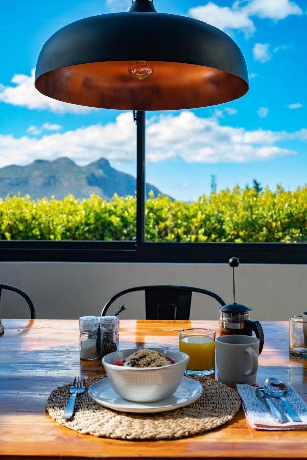 Hout & About Guest House Hout Bay Bagian luar foto