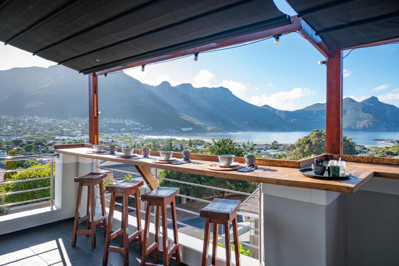 Hout & About Guest House Hout Bay Bagian luar foto