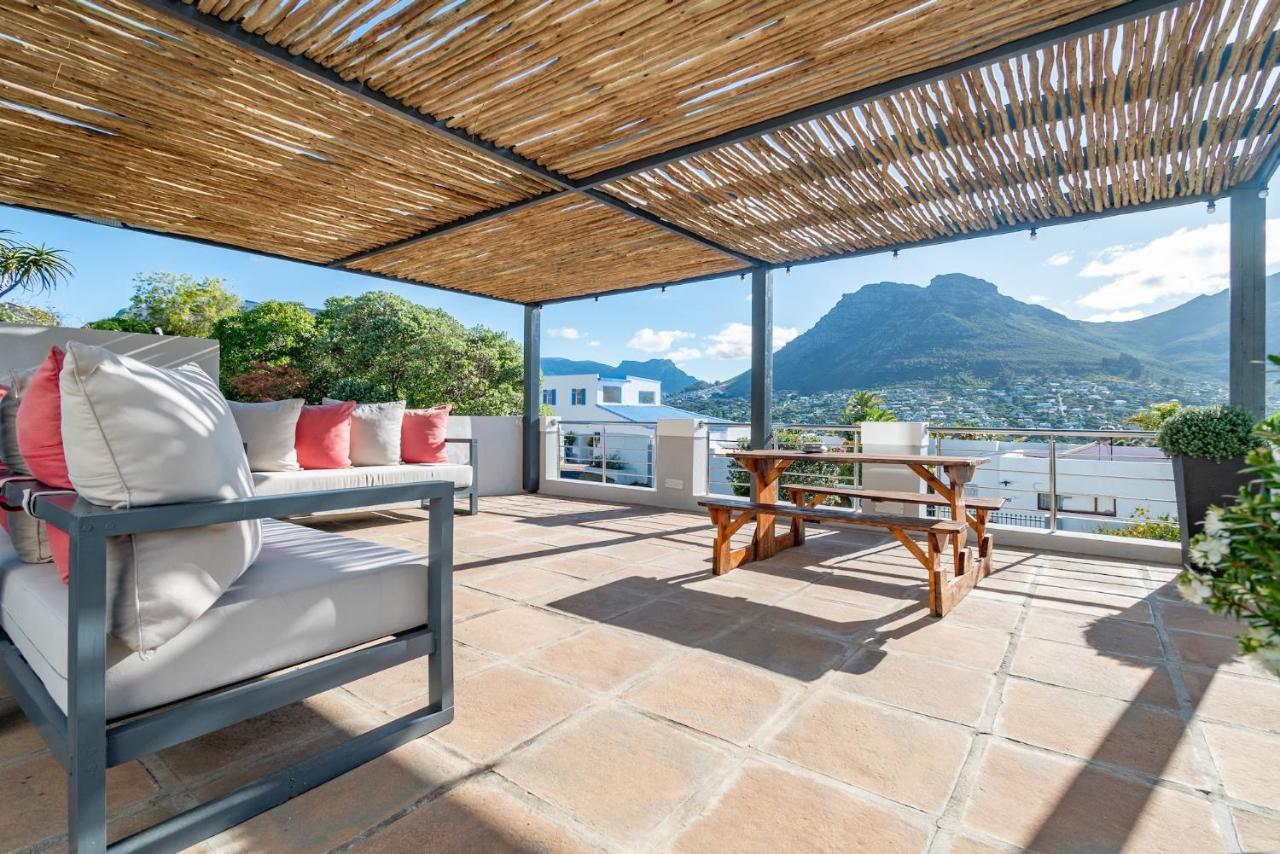Hout & About Guest House Hout Bay Bagian luar foto