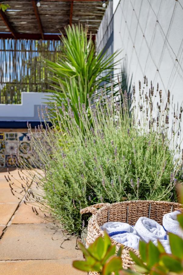 Hout & About Guest House Hout Bay Bagian luar foto