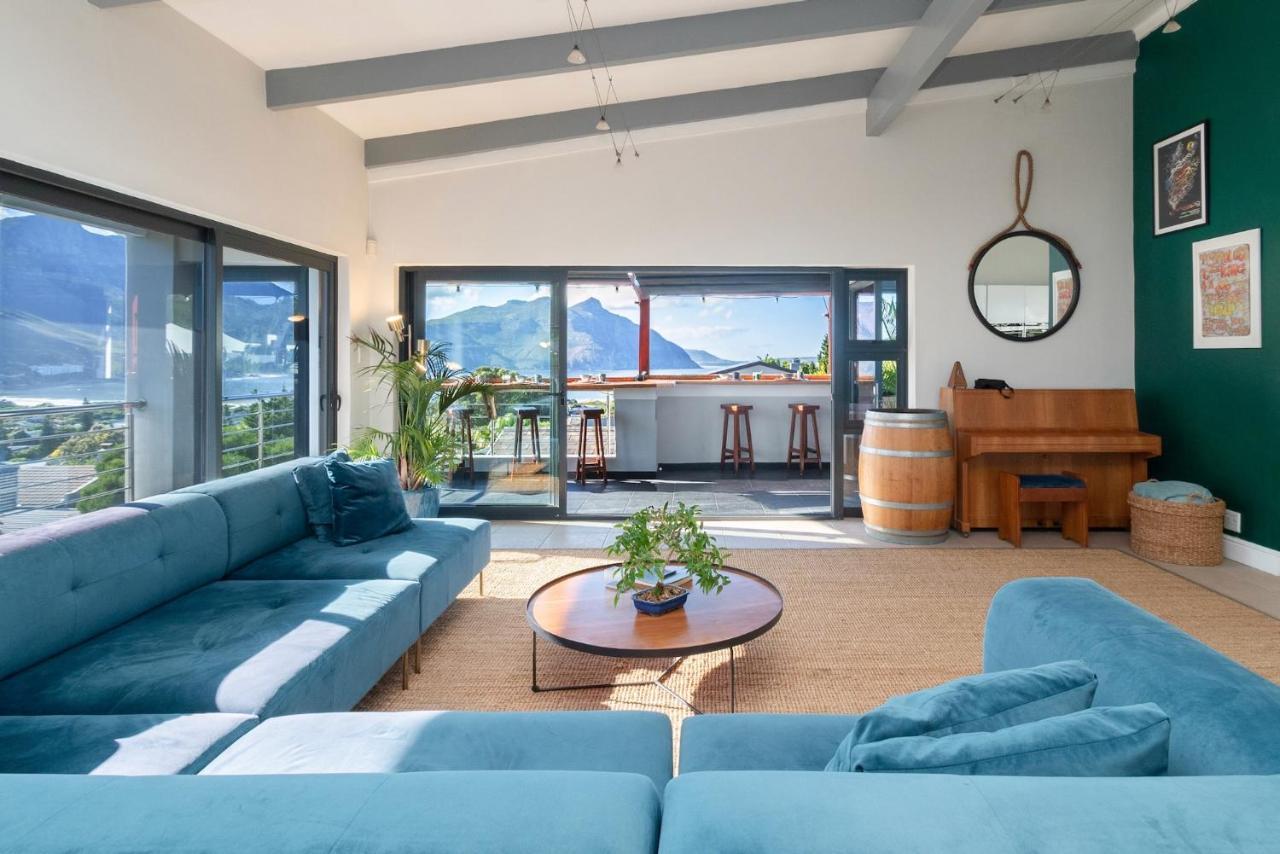 Hout & About Guest House Hout Bay Bagian luar foto