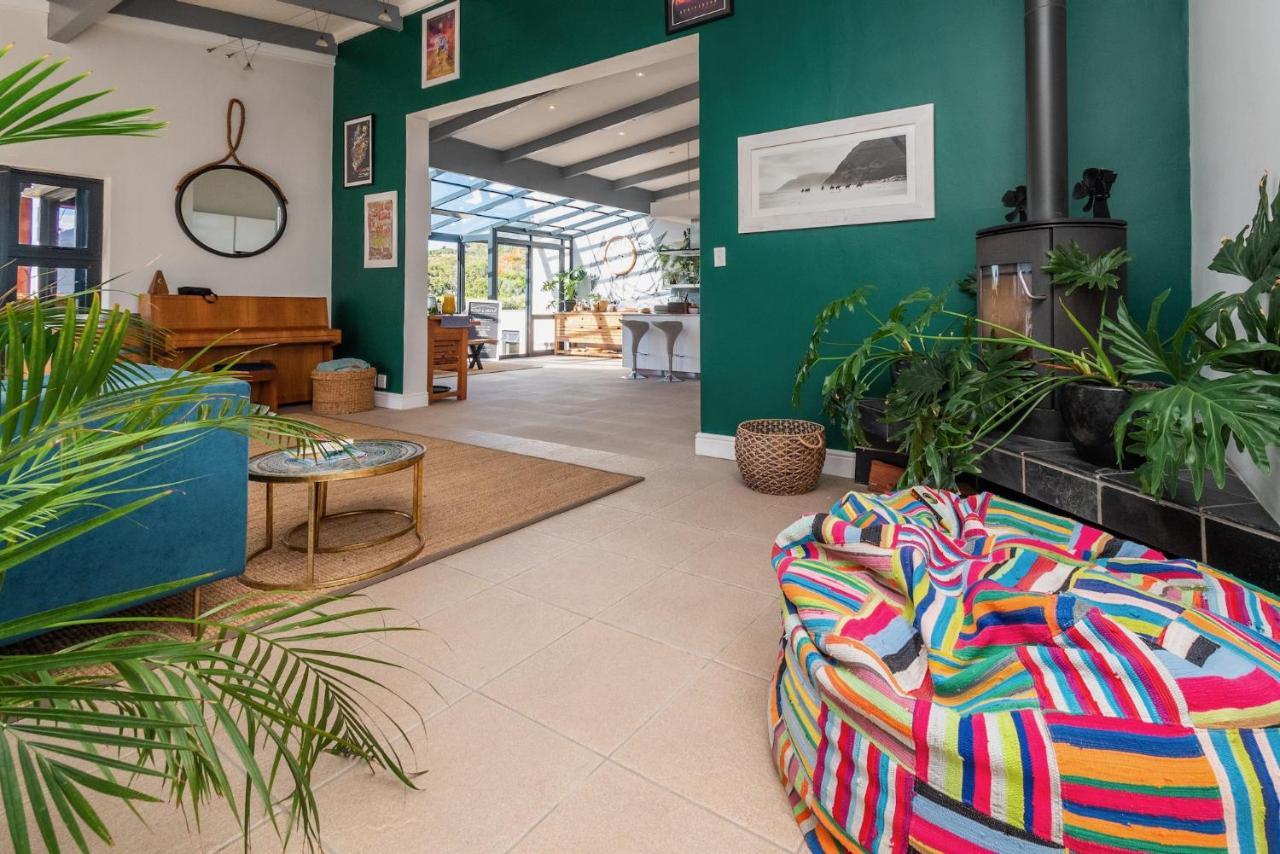 Hout & About Guest House Hout Bay Bagian luar foto