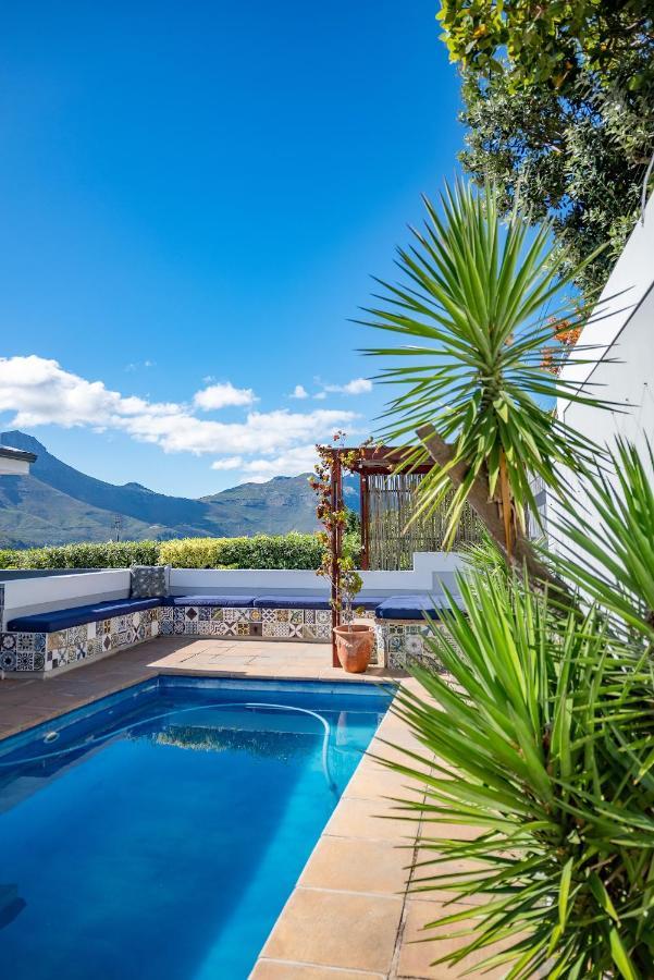 Hout & About Guest House Hout Bay Bagian luar foto