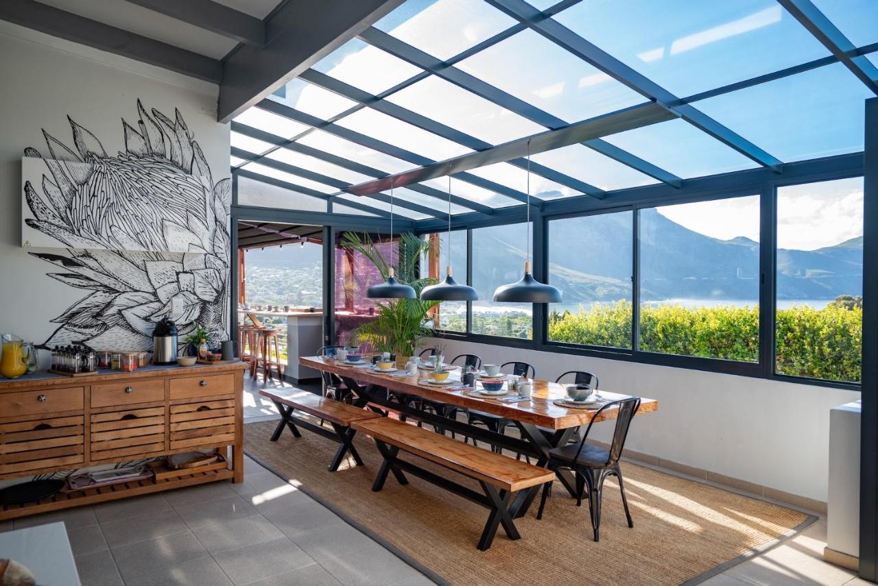 Hout & About Guest House Hout Bay Bagian luar foto